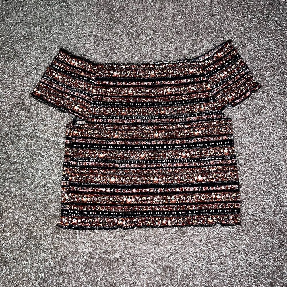 Lightly worn Mossimo Crop Top in Size L